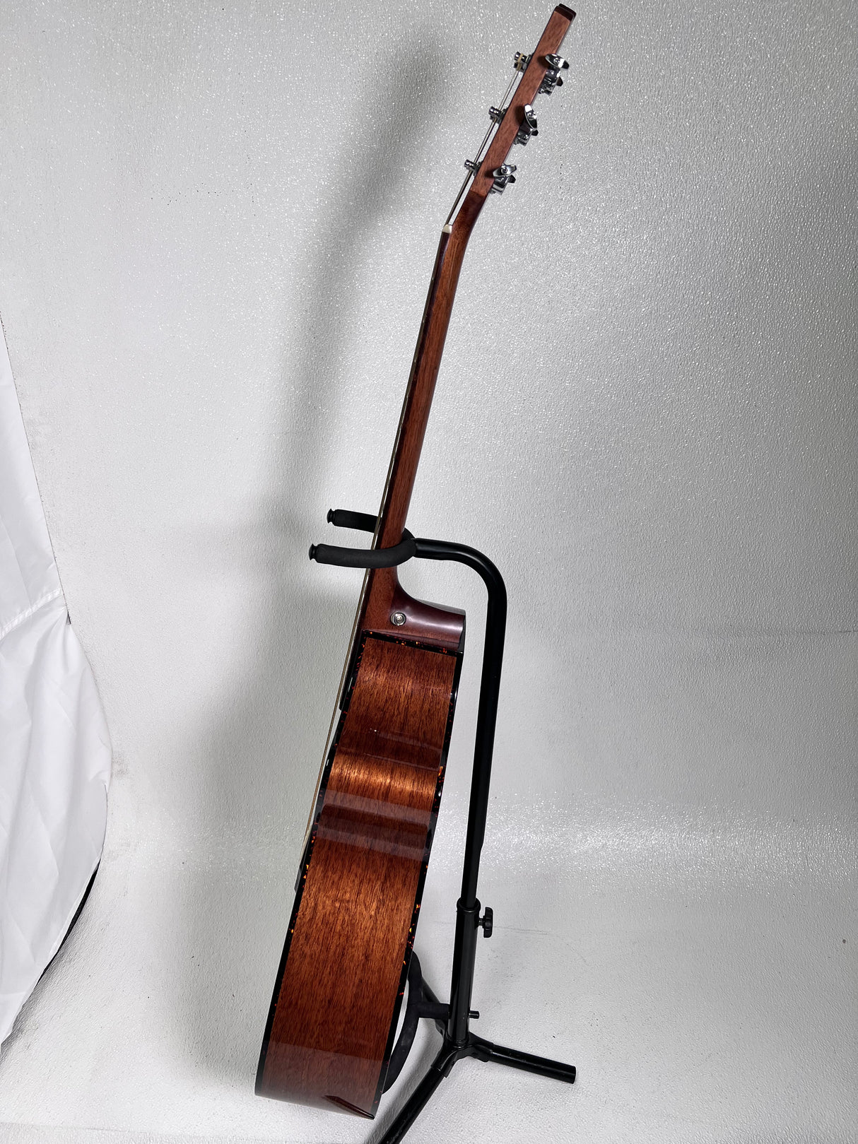 Used Breedlove Pursuit Concerto Acoustic