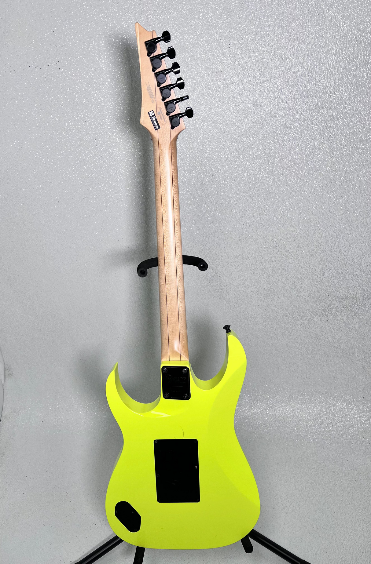 Used Ibanez RG-20th Ann, EMG's w/case