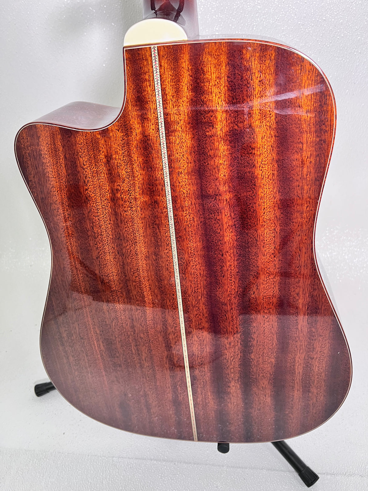 Used Guild GAD- 40 C Acoustic