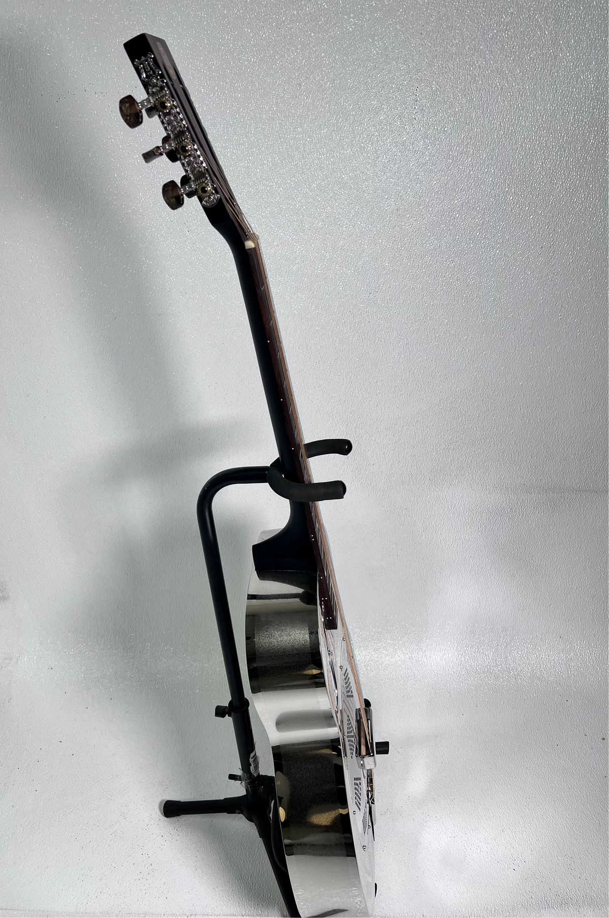 Used Republic Single Core Resonator Chrome w/soft shell case