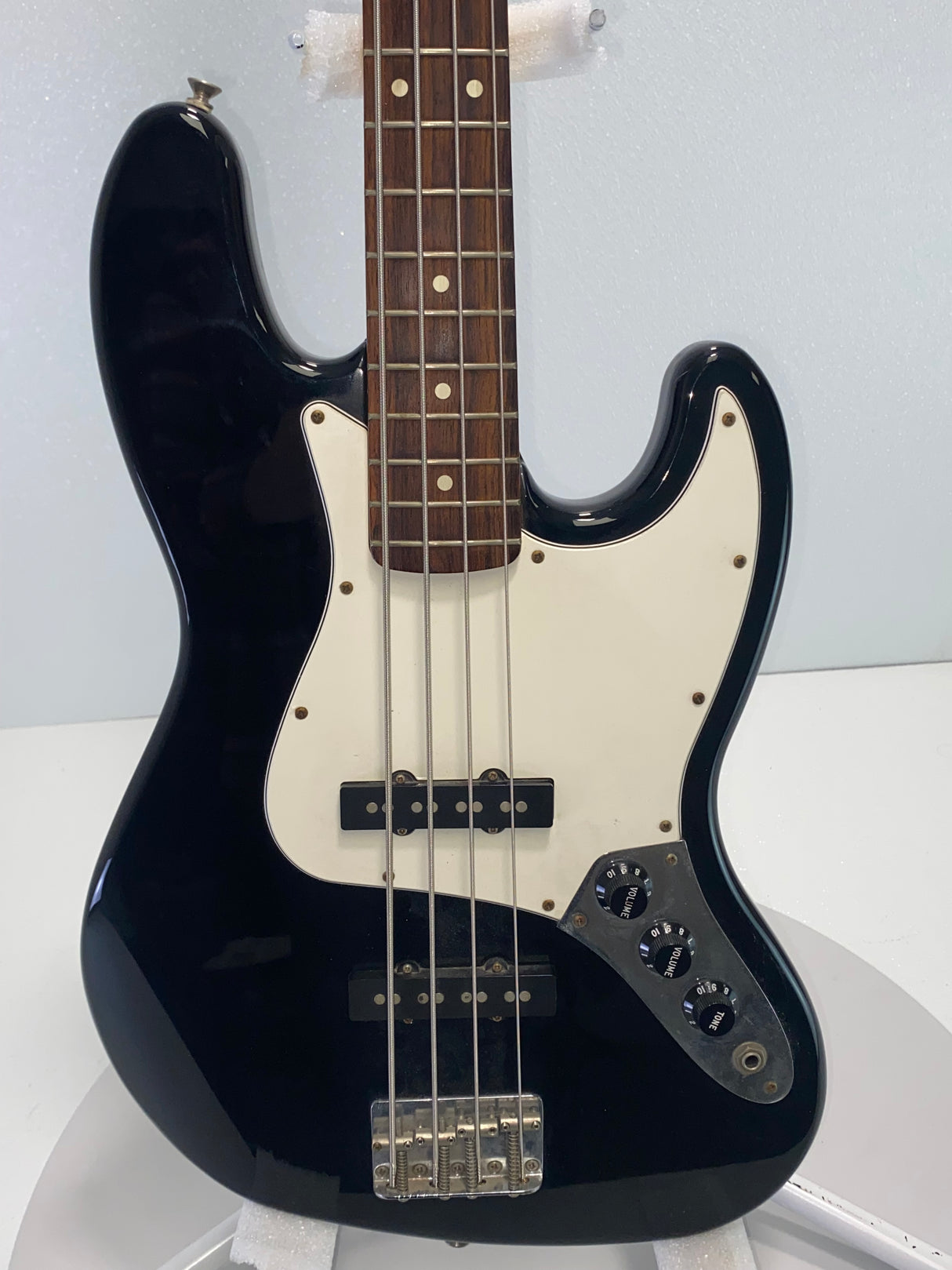 Used Fender Mexican Standard Jazz Bass 1999