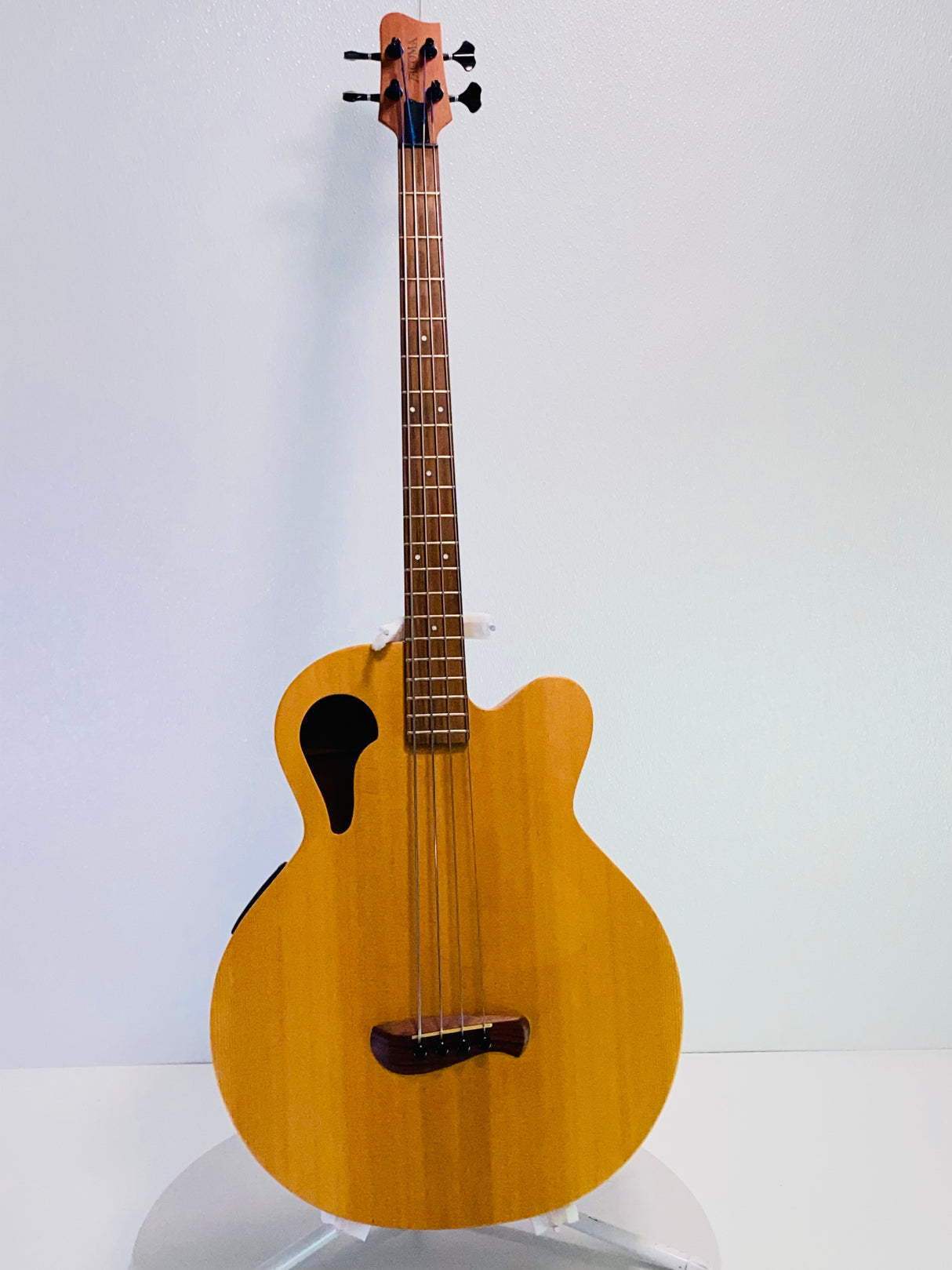 Used Tacoma CB10C Acoustic Bass W/Case