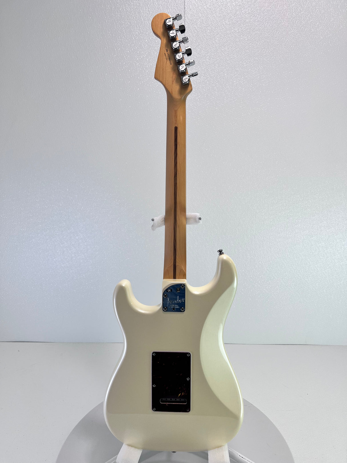 Used Fender American Stratocaster HSS Olympic White 2011
