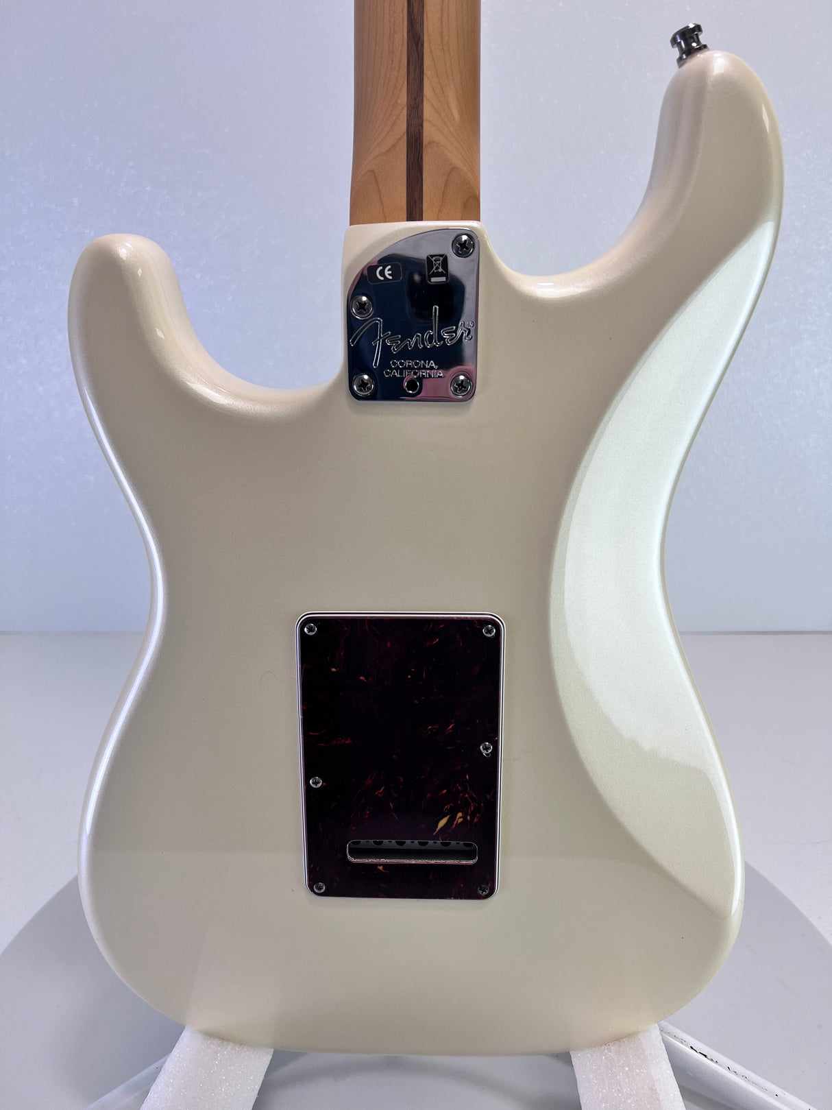 Used Fender American Stratocaster HSS Olympic White 2011