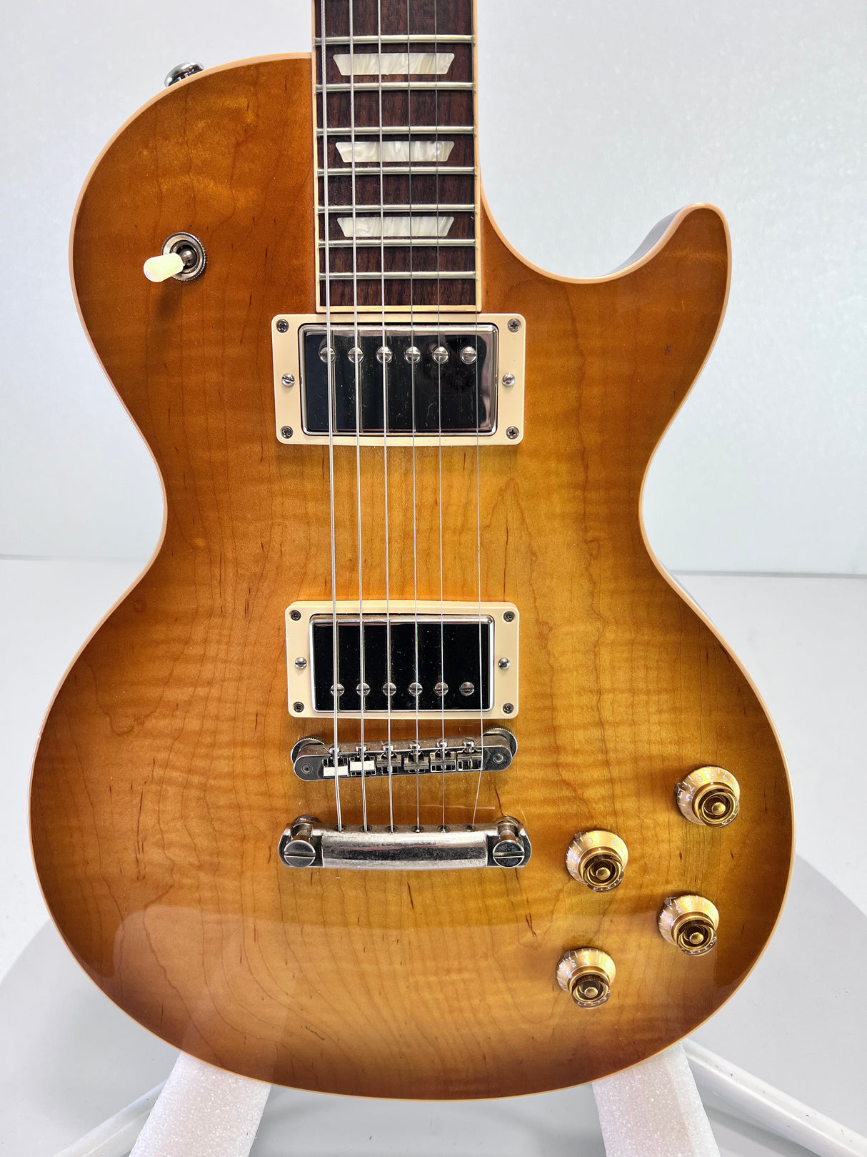 Used Gibson 2017 Traditional Les Paul Honeyburst
