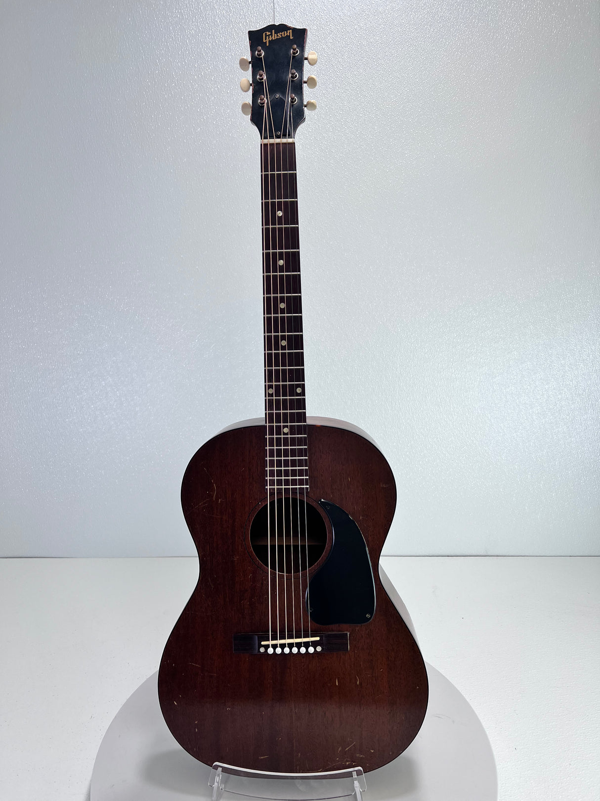 Used Gibson LG-O late 50's W/ Chipboard Case