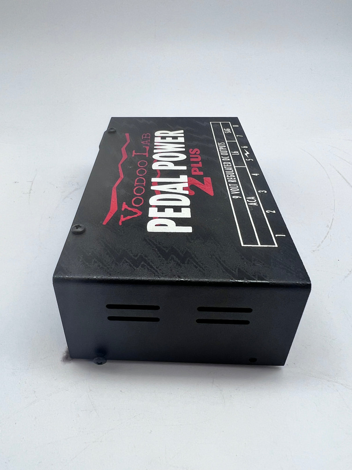 Used Voodoo Lab Pedal Power 2 - w/ Power Supply