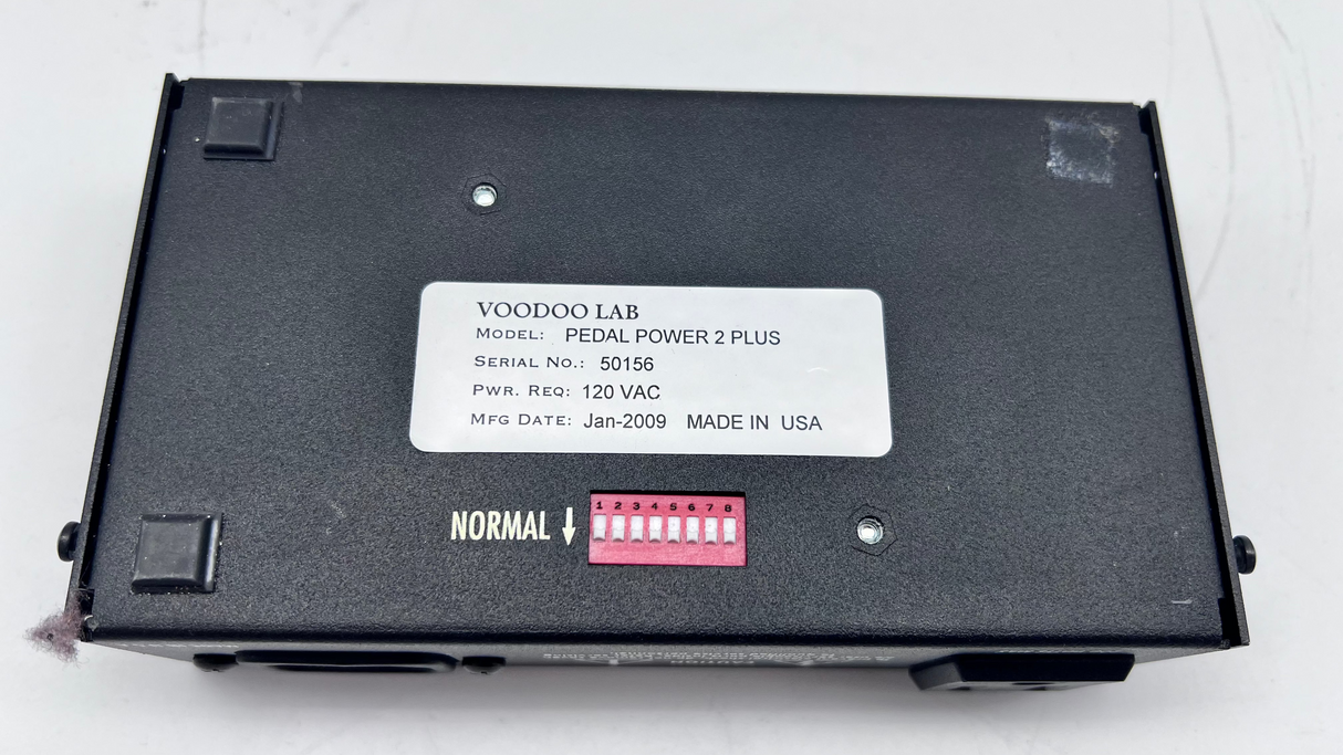 Used Voodoo Lab Pedal Power 2 - w/ Power Supply