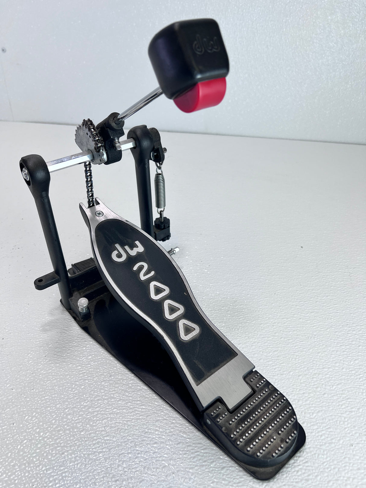Used DW 2000 Single Kick Pedal