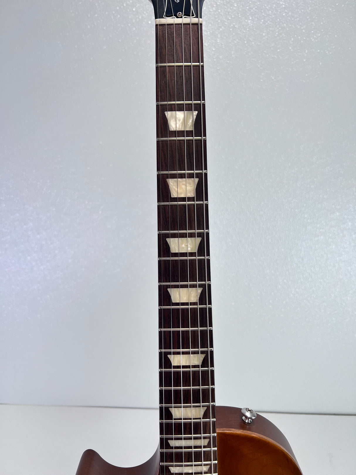 Used Gibson 2020 Les Paul Tribute Left Hand Satin Honey Burst W/Case