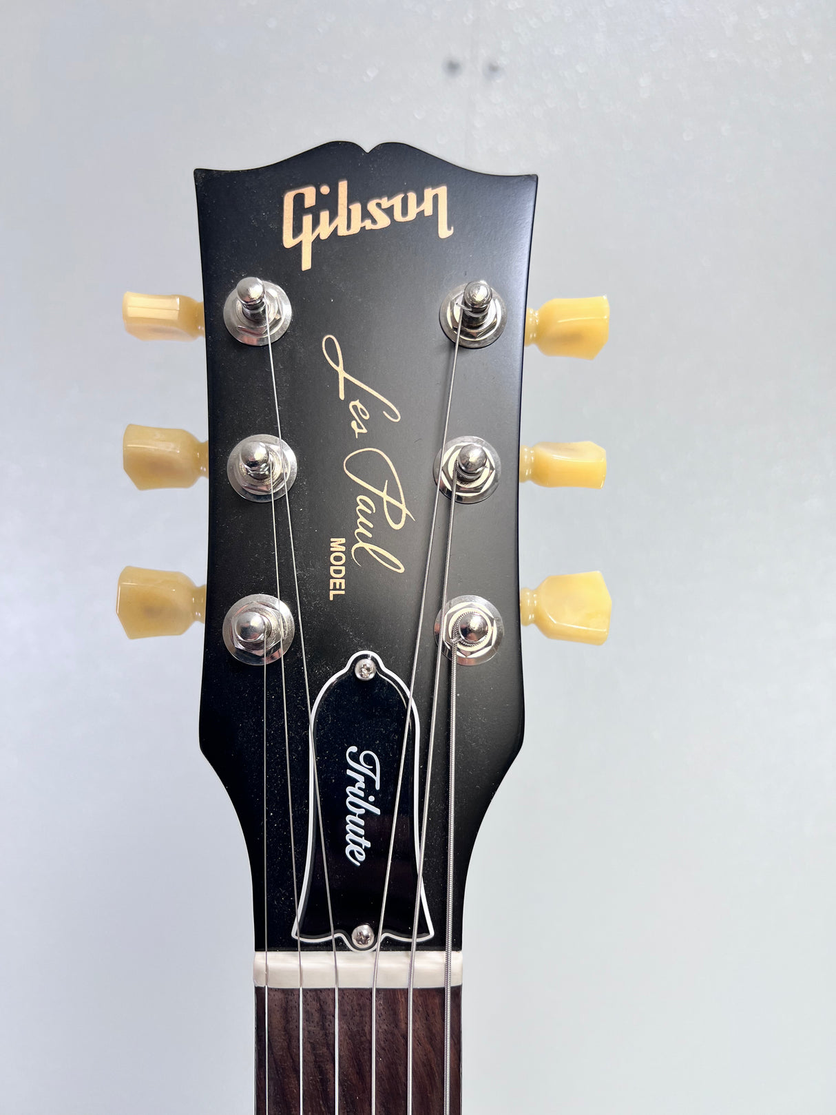 Used Gibson 2020 Les Paul Tribute Left Hand Satin Honey Burst W/Case