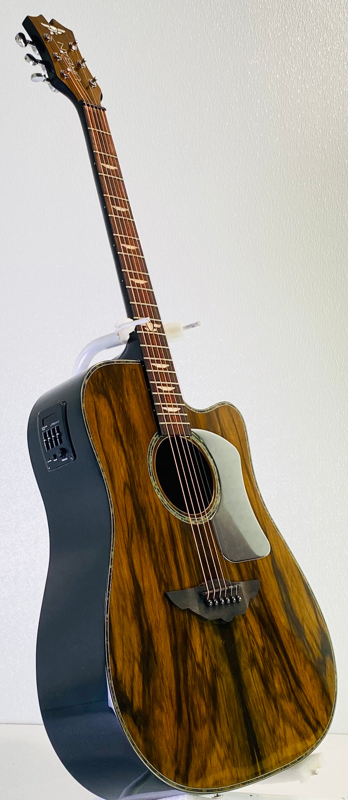 Used Urban Night Star Guitar Ltd Edition 24,897 of 25,900 Keith Urban Signature Series