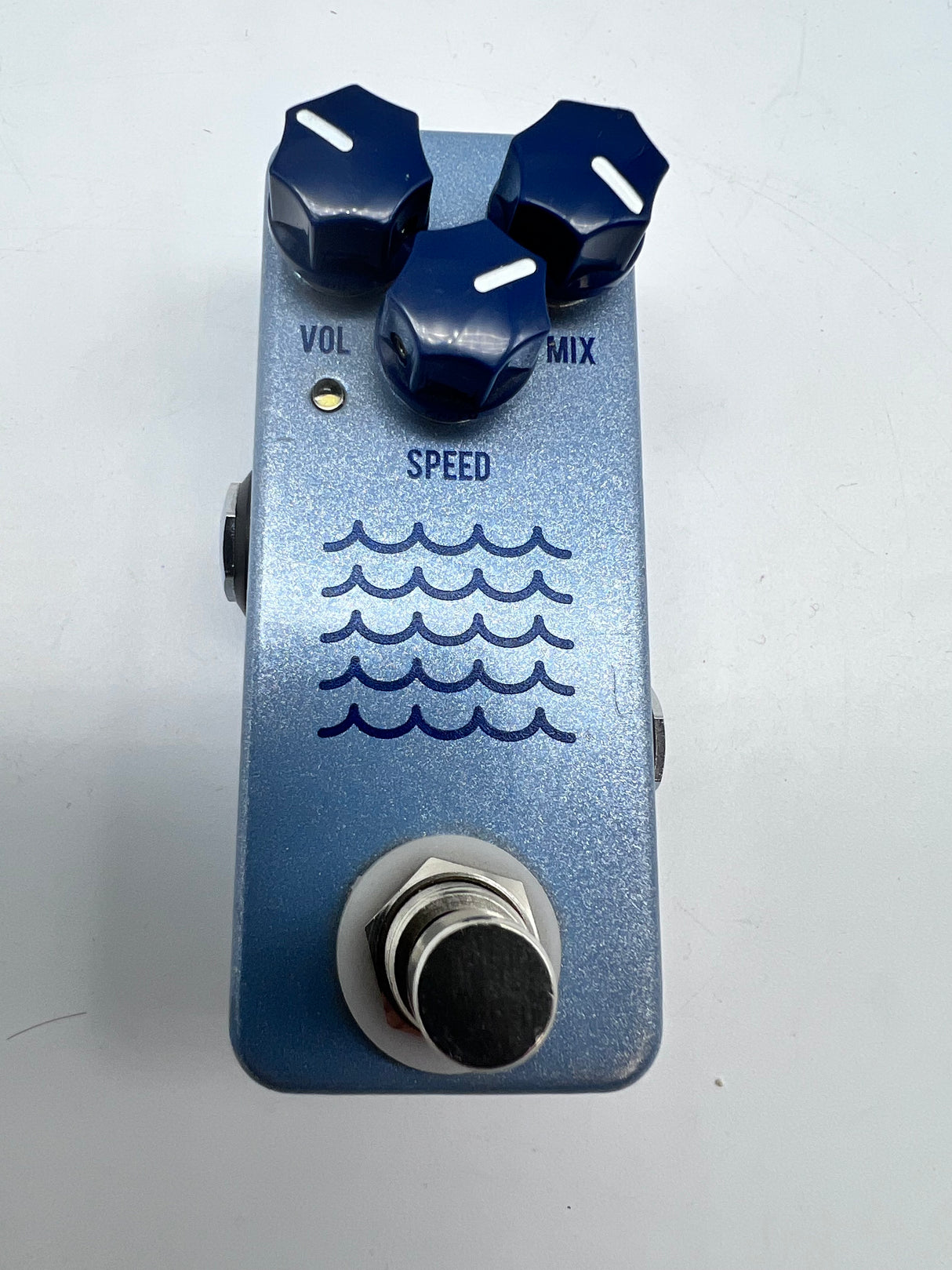 Used JHS Tidewater Tremolo Pedal