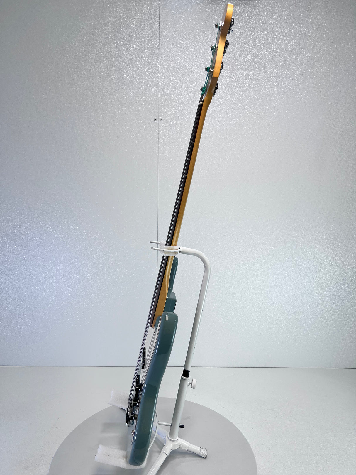 Used Fender American Pro Jazz Bass W/Case