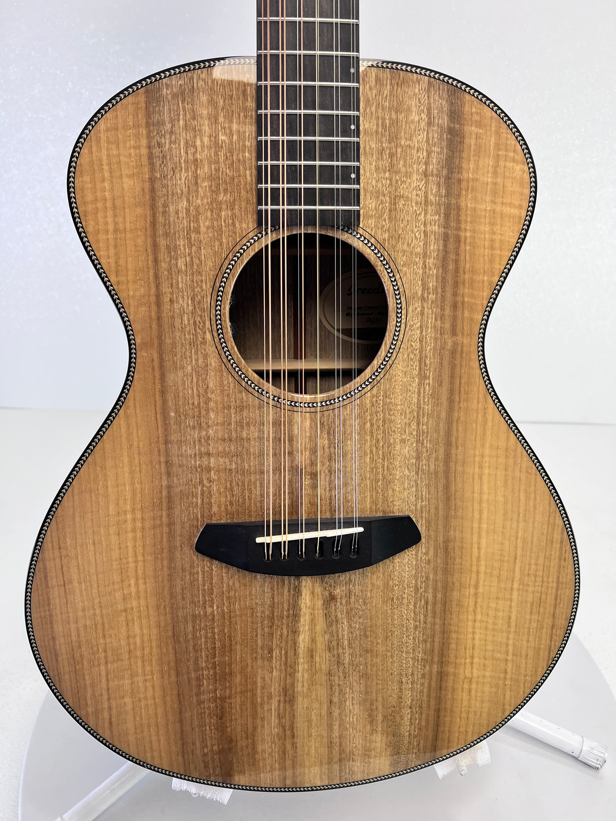 Used Breedlove Oregon Concert 12 Myrtle W/Case
