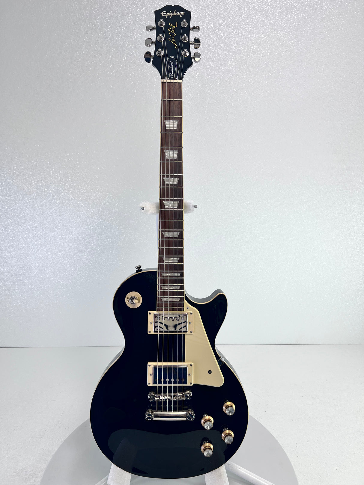 Used Epiphone Les Paul Standard - Black W/Hard Case