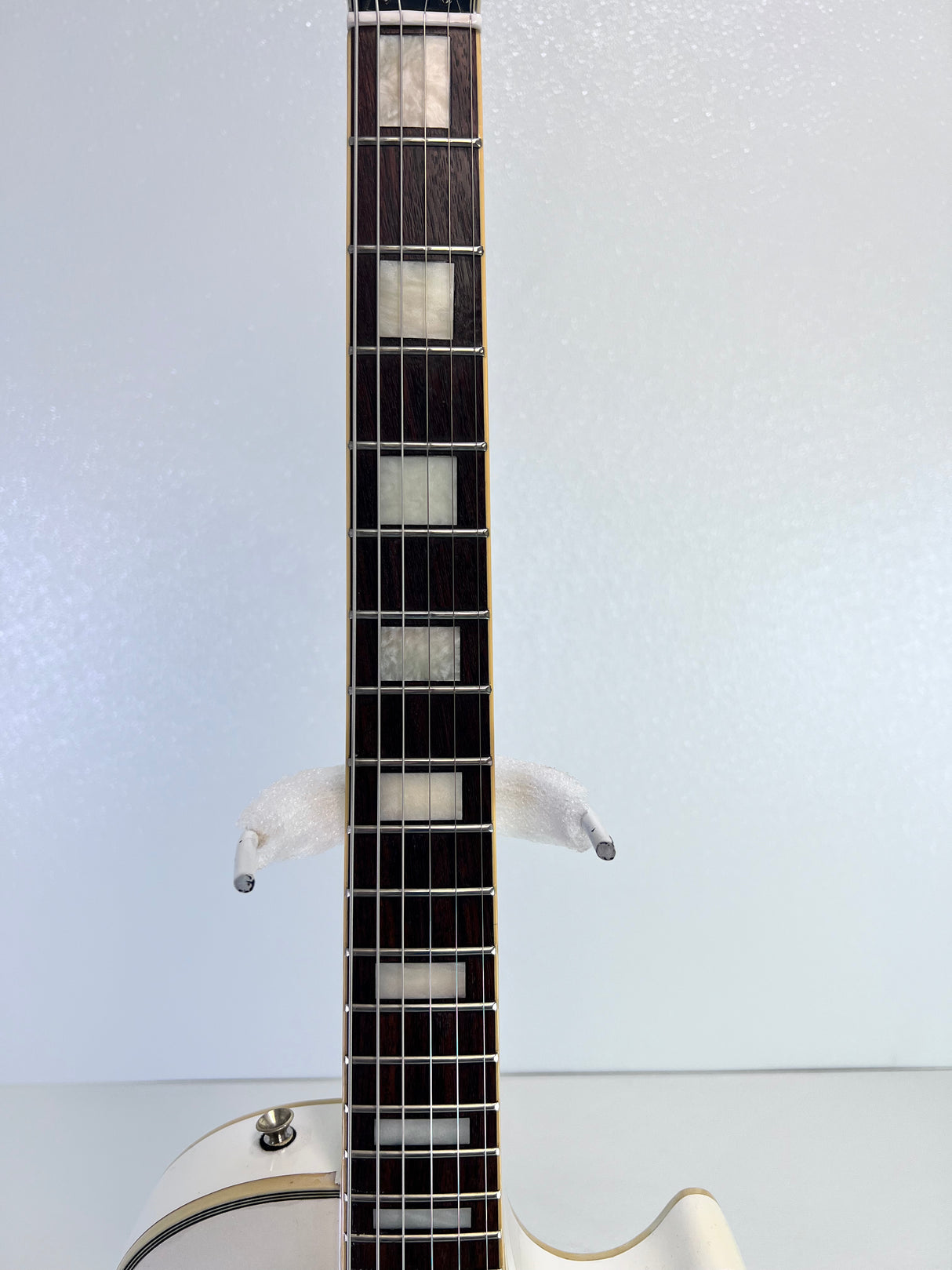 Used GTX36 Les Paul Alpine White W/Dimarzio & Gibson Pickups Case Included