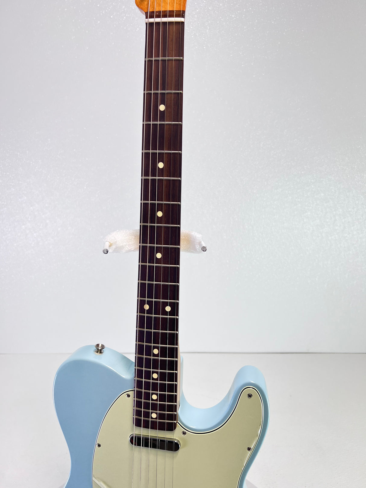 Used Fender 2025 Vintera ll Telecaster Daphne W/ Gig Bag