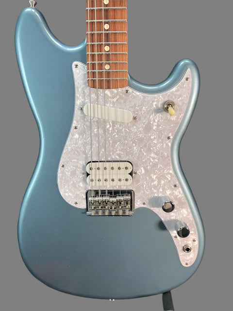 Used Fender Duo Sonic Electric Guitar - Sonic Gray