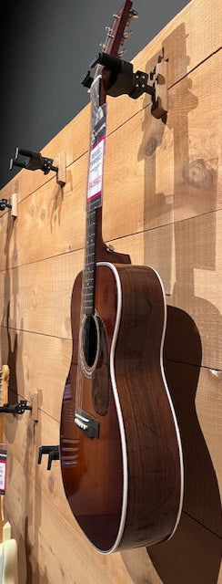 Used Martin 2009 Custom Shop 00028H