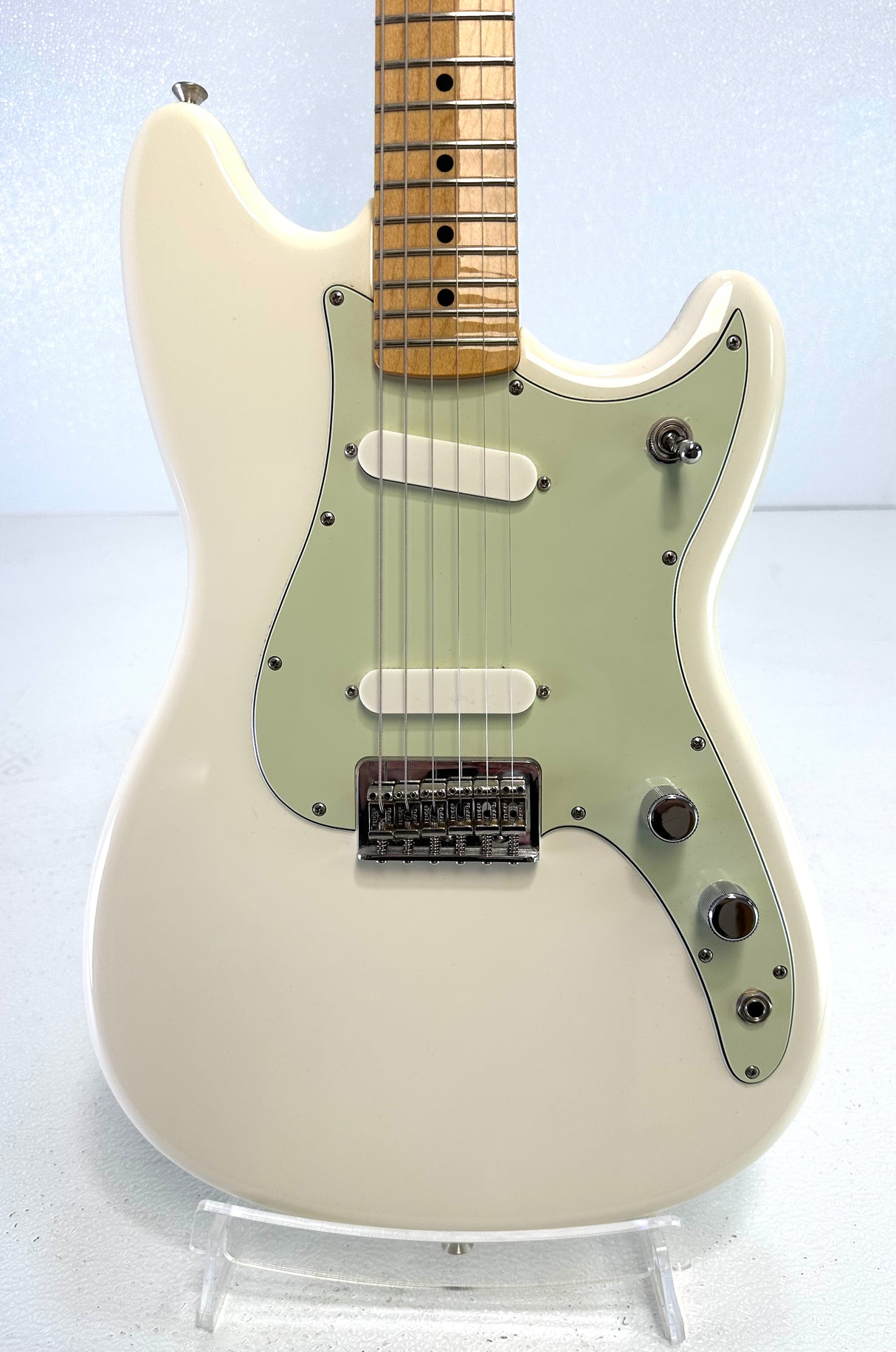 Used Fender Duo Sonic Electric Guitar MN AWT 2019 W/Gig Bag -Cream