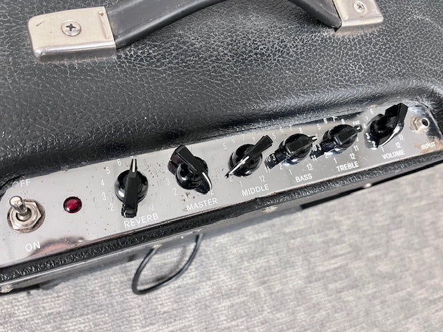 Used Fender Blues JR Combo 1997