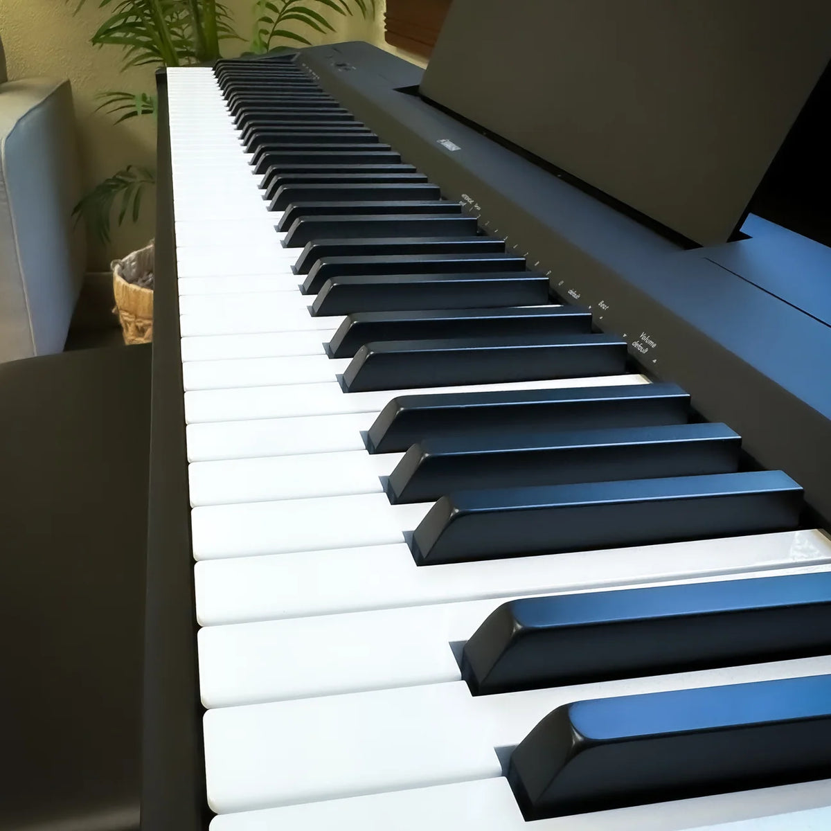 Yamaha P143LXB Digital Piano Bundle with Stand, Bench and Pedal - Black