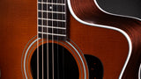 Taylor 214ce SE Honeyburst w/ bag