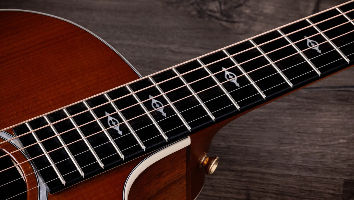 Taylor 214ce-K DLX SE Honeyburst w/ bag
