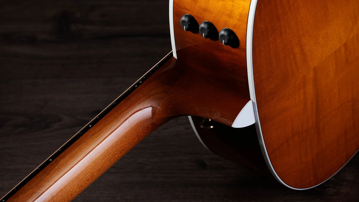 Taylor 217e Plus Special Edition Honeyburst