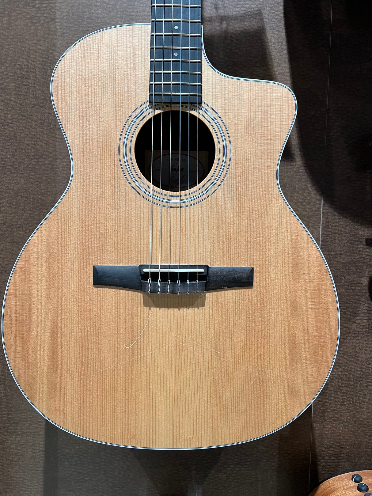 Taylor 214ce-N Grand Auditorium Nylon-String Acoustic-Electric Guitar (Floor Stock Slight Wear)