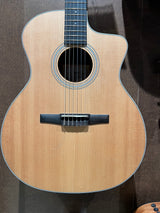 Taylor 214ce-N Grand Auditorium Nylon-String Acoustic-Electric Guitar (Floor Stock Slight Wear)