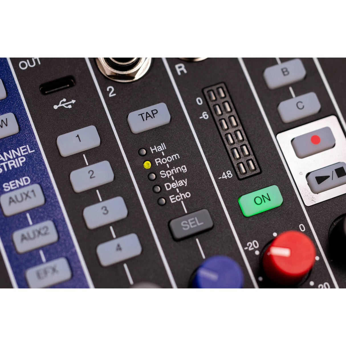 Zoom LiveTrak L-6 digital mixer/recorder